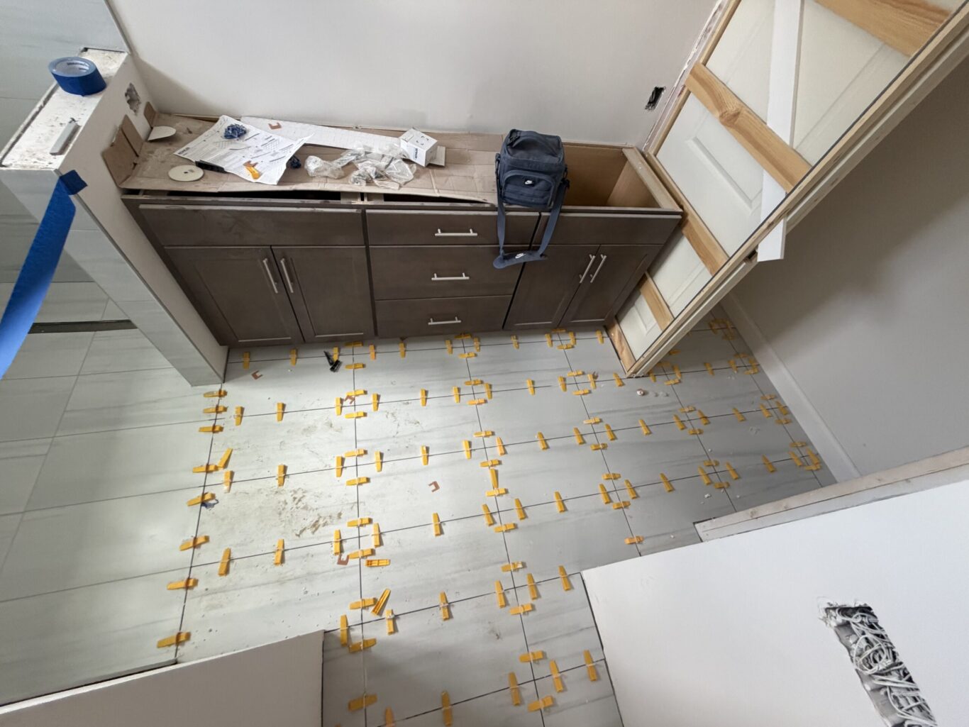 How to install floor tile